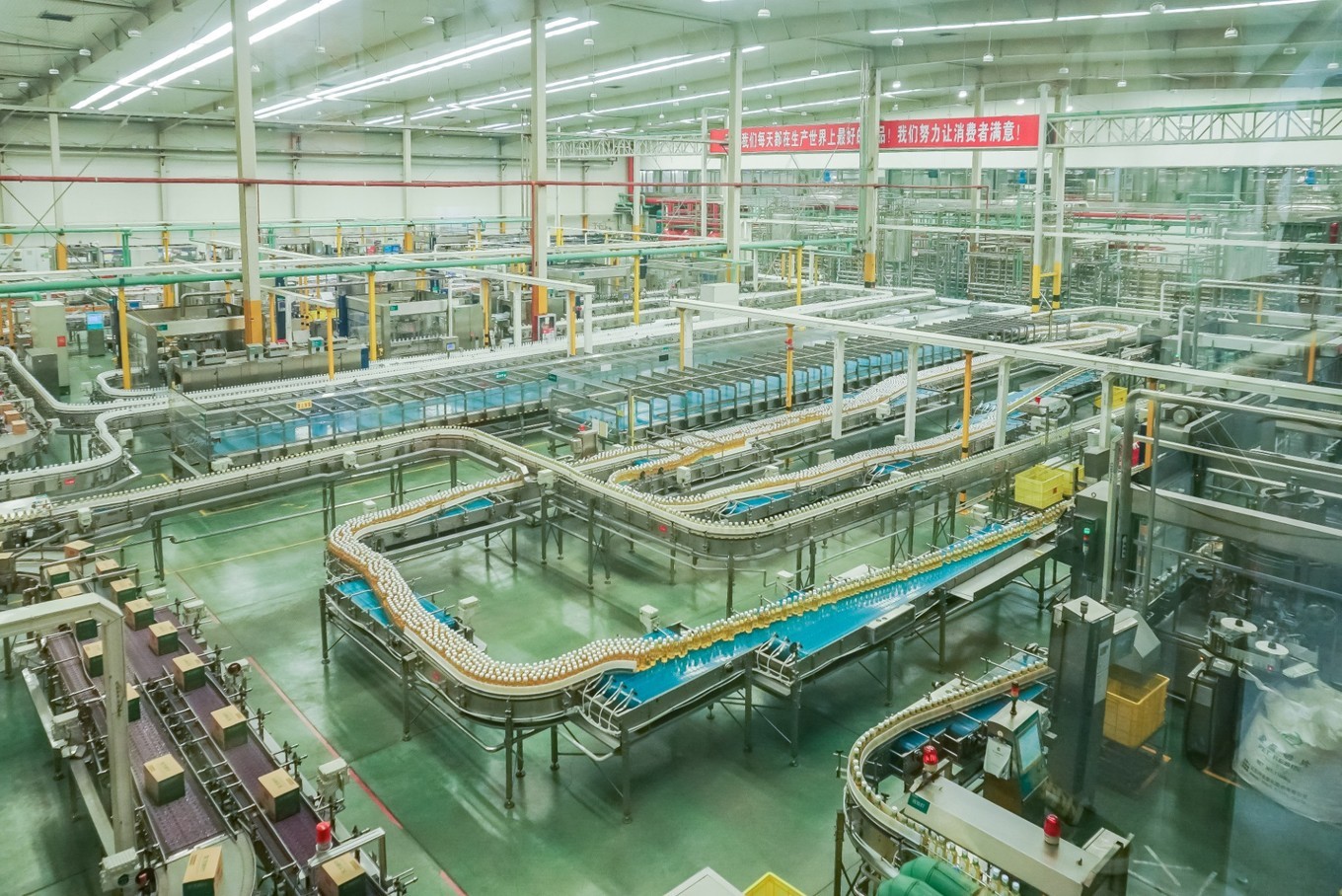 農夫山泉發源地探秘 游客如織見證“大自然的搬運工”如何將甘泉送到你我杯中